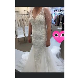 Brand new wedding dress